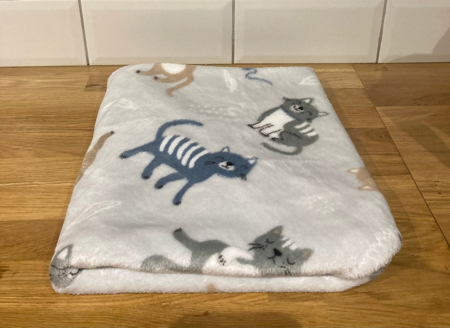 Tapis chat ( les confections de Carole )