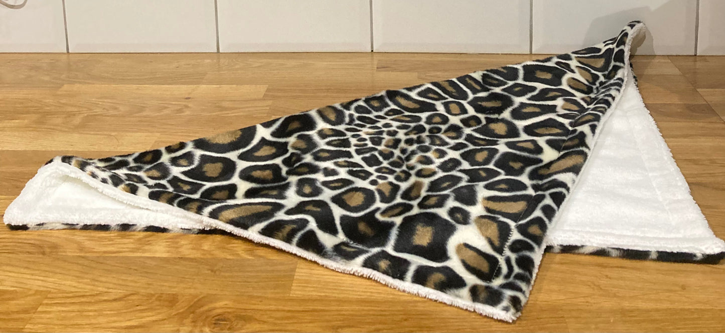 Tapis chat ( les confections de Carole )